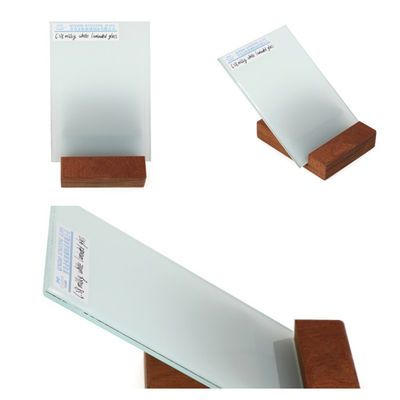 Keamanan Laminasi Kaca Arsitektur tahan retak 6.38mm - 25.52mm Ketebalan